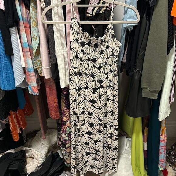 H and M Black and White Floral pattern XS Dress - Picture 1 of 5